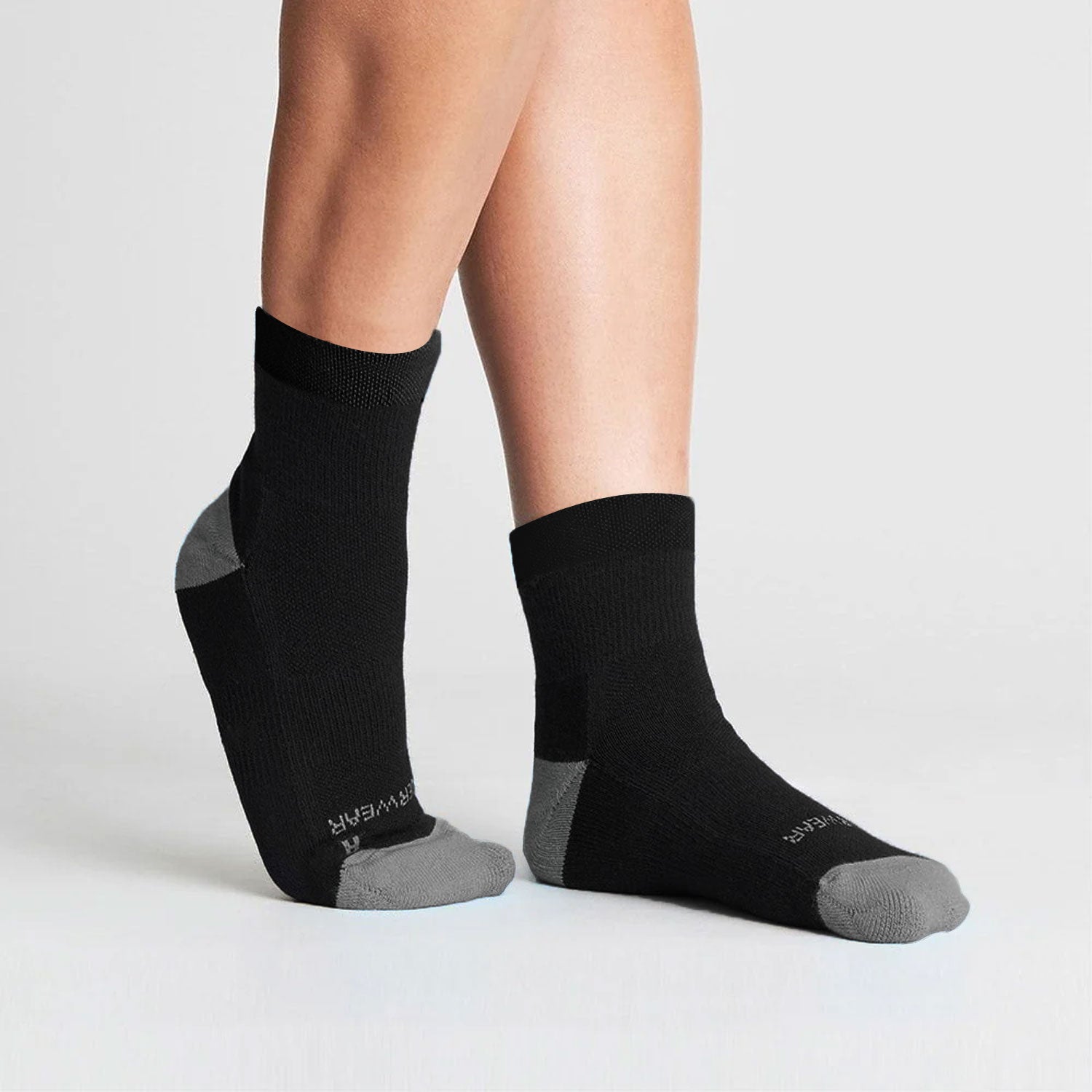 Unisex Anti-Blister Mid Running Socks – Black