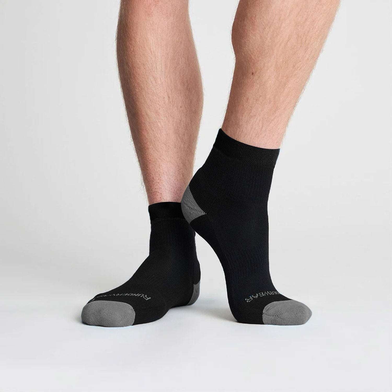 Calcetines unisex antirozaduras de media caña para correr – Negros