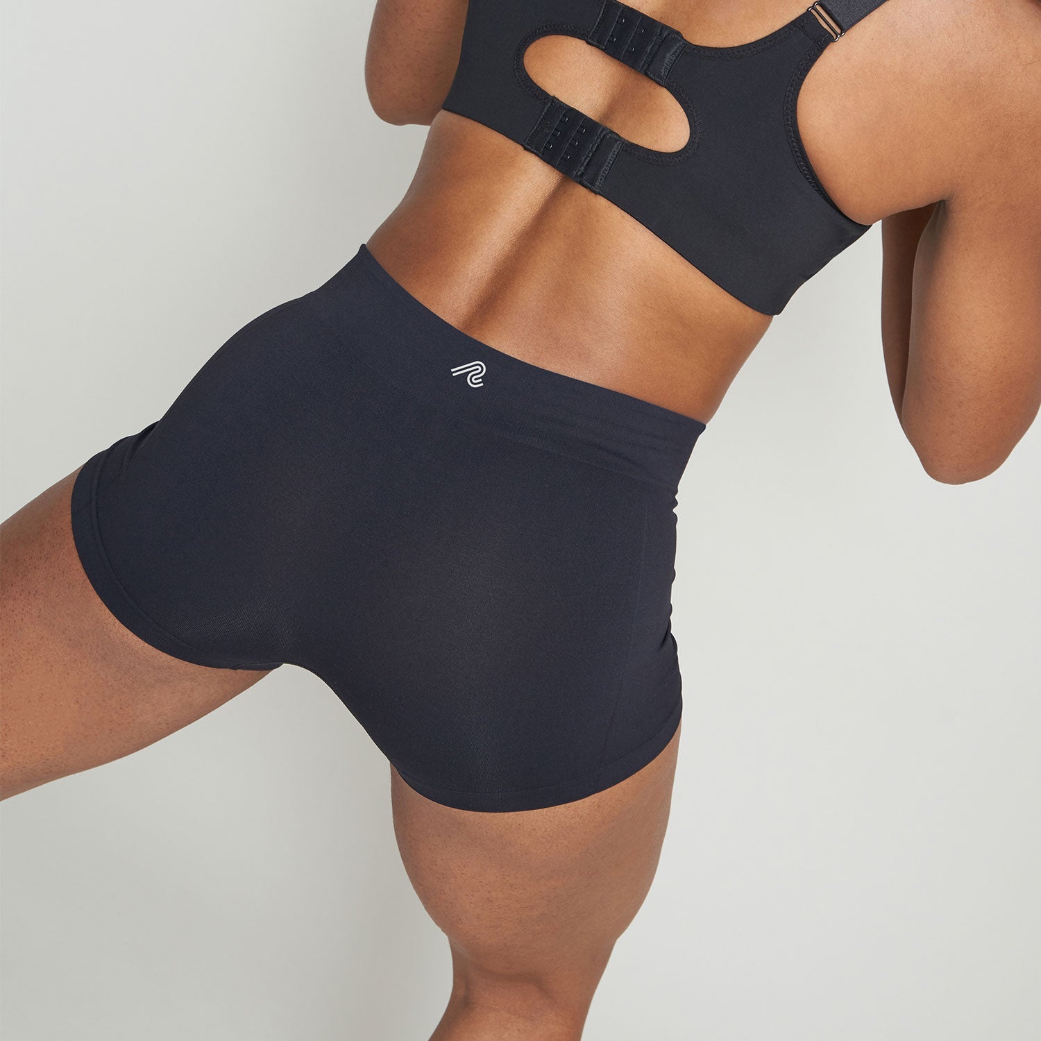Pantalones cortos tipo boy shorts de running para mujer – Negro (paquete de 3)